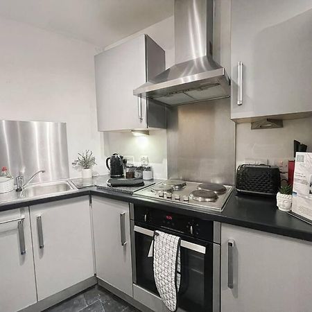 Cityfront Modern Apt Near City Centre/Etihad, Free Parking マンチェスター エクステリア 写真